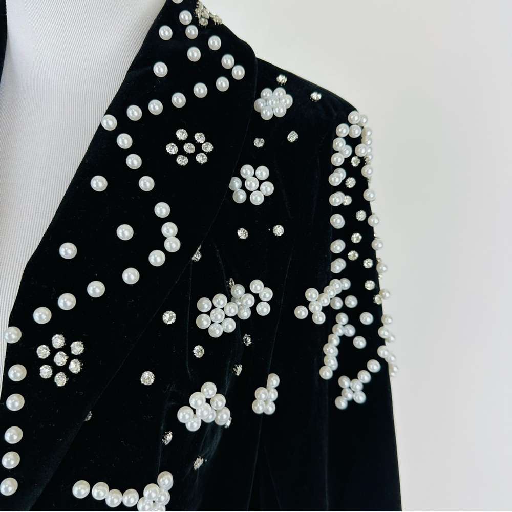 SHEIN Modelyn Pearl and Rhinestone Embellished Black Velvet Blazer Size 6 - Picture 5 of 12